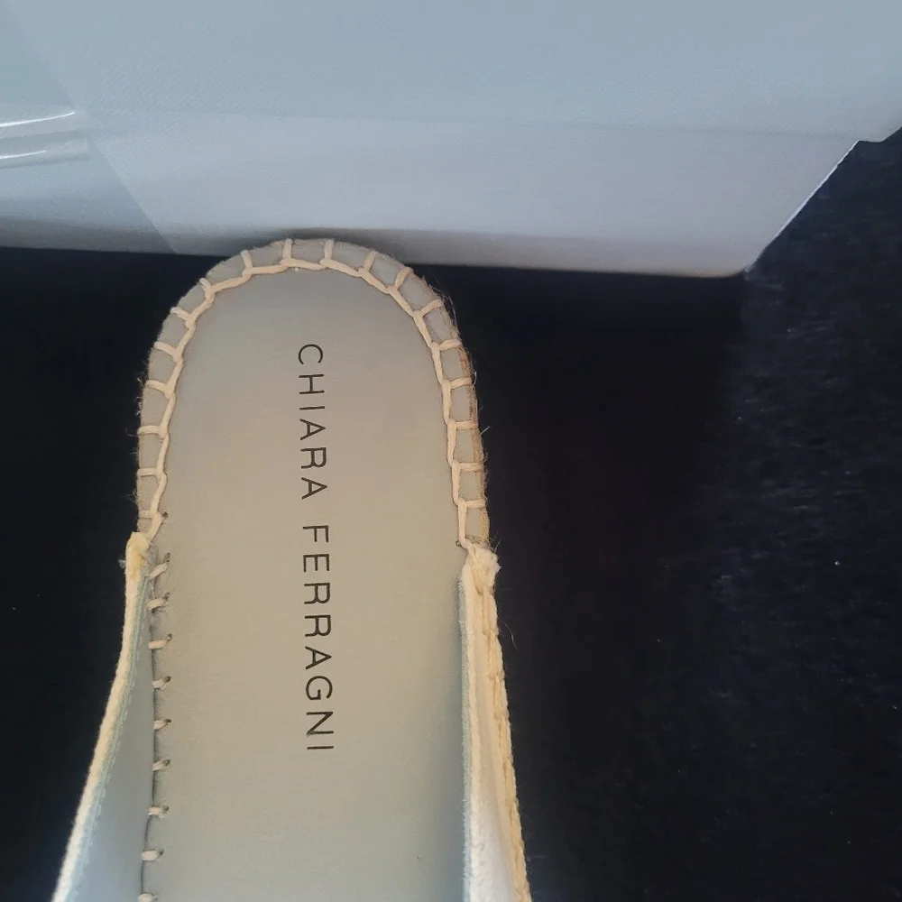 Chiara Ferragni Cream and Black‎ Espadrilles. Sz 40. New In Box